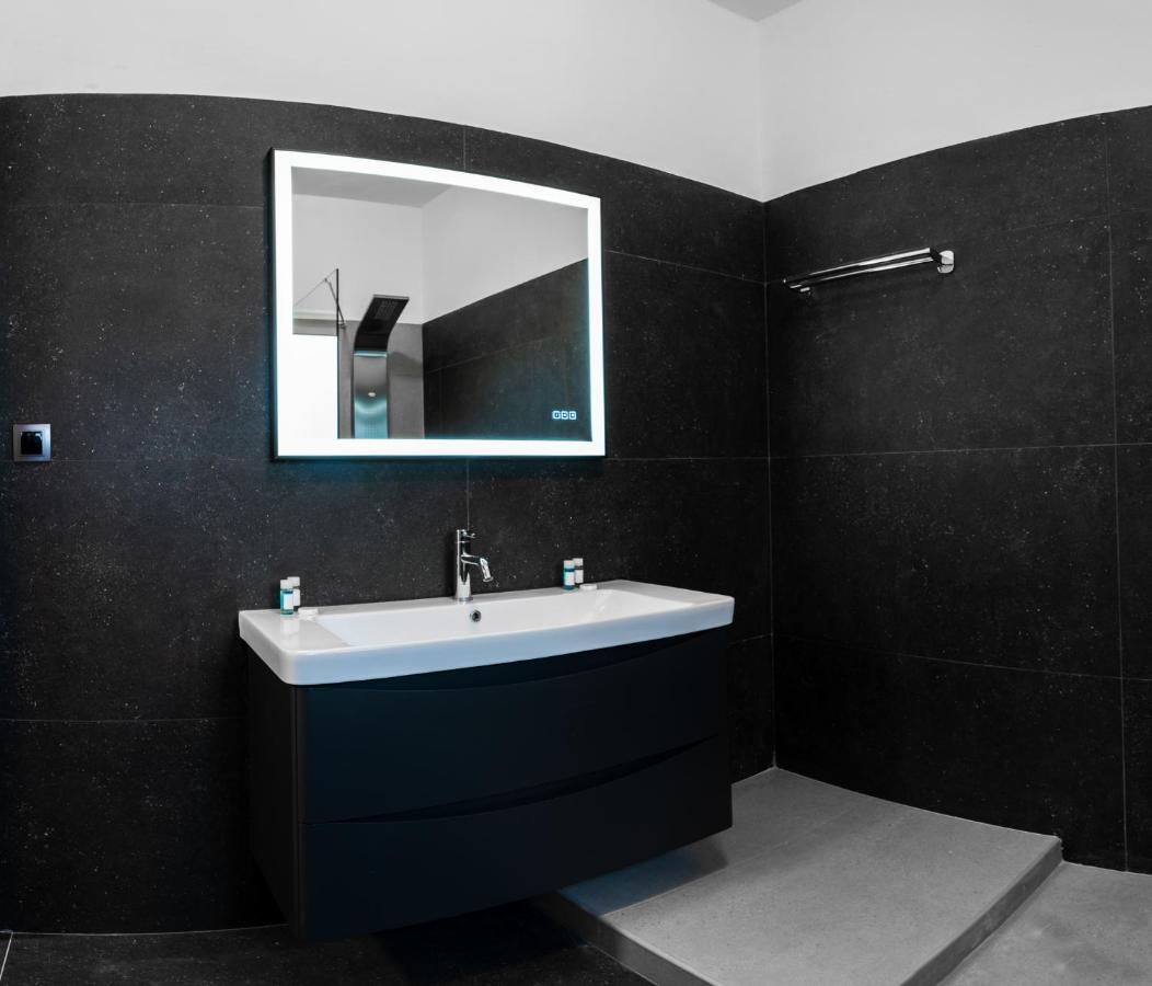 Noho Boutique , Premium Living Lazeon 7 דירה